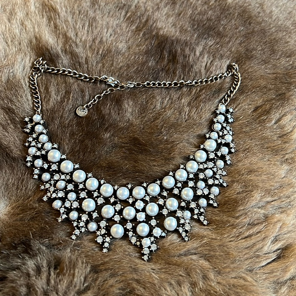New without tags perl neckless.